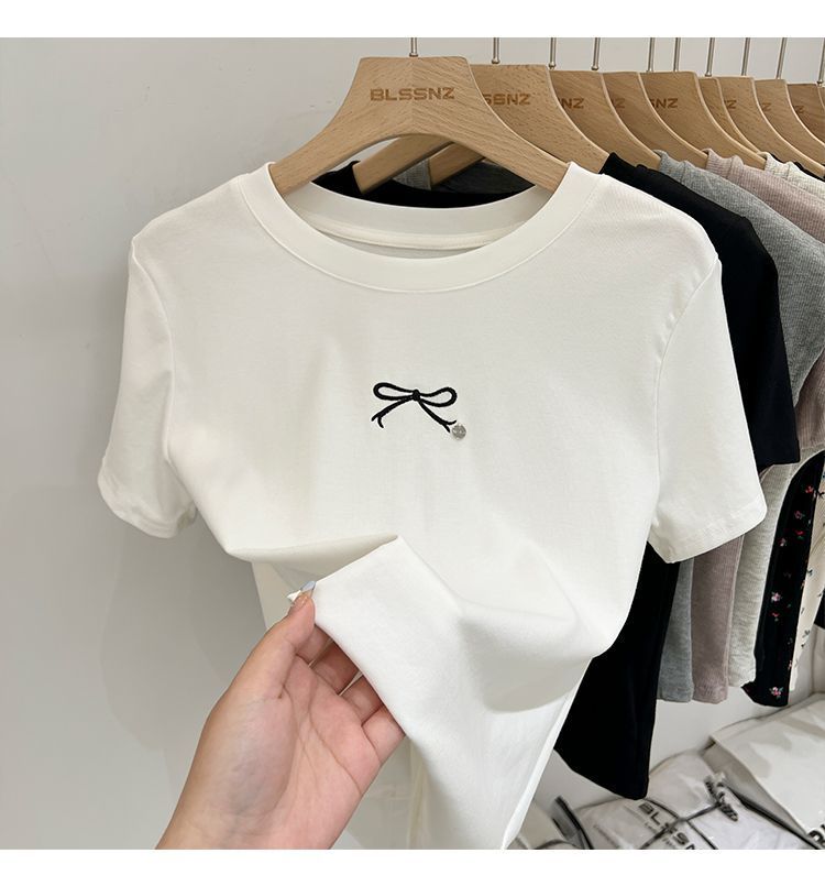 Bow Print Chic Chic Cropped Top - Sophinity