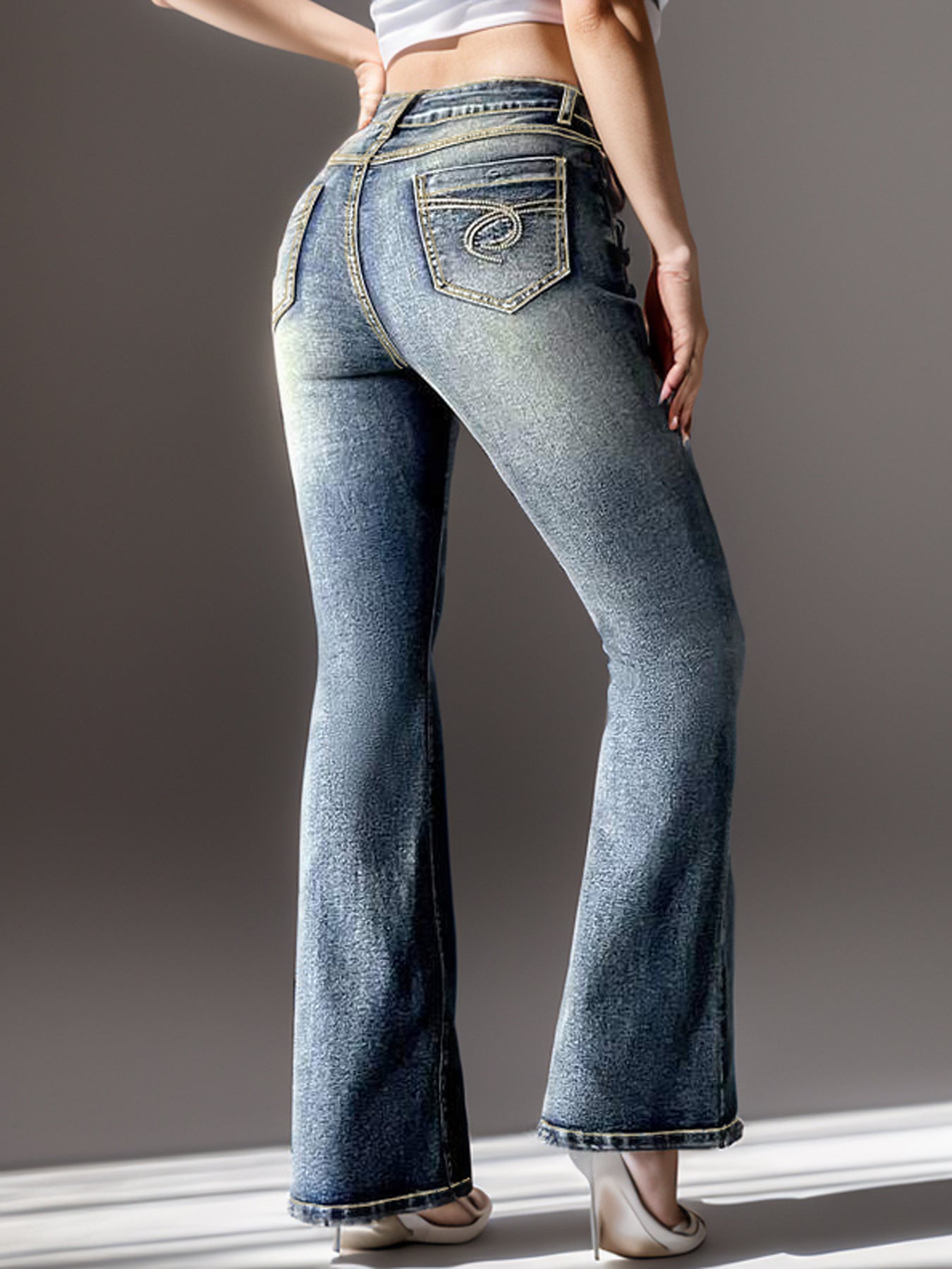 Women's Vintage Jeans High Elastic Pocket Embroidered Vintage Jeans - Sophinity