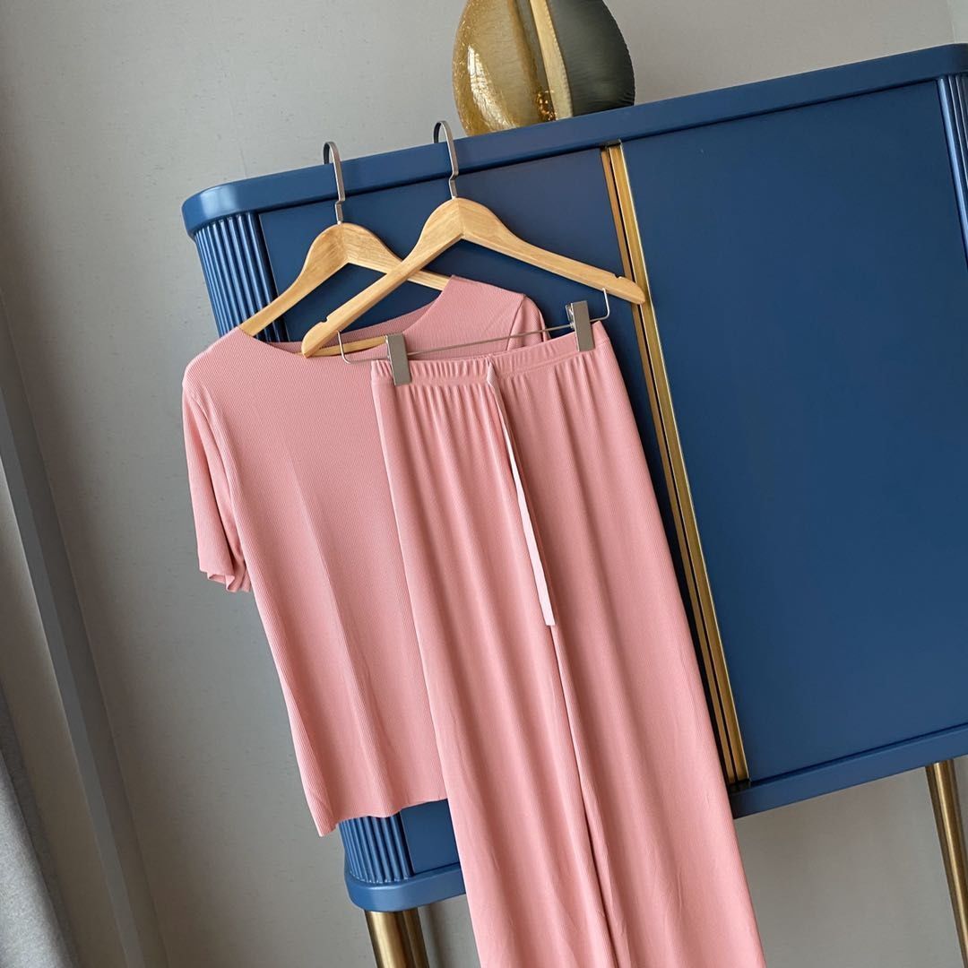 Spring And Summer New Ice Silk Soft Suit Outer Shorts Trousers Home Wear Two - piece Suit - Sophinity