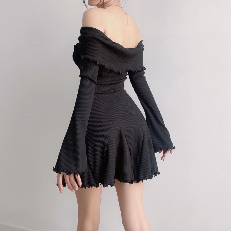Off - shoulder Cross Long Sleeves Dress - Sophinity