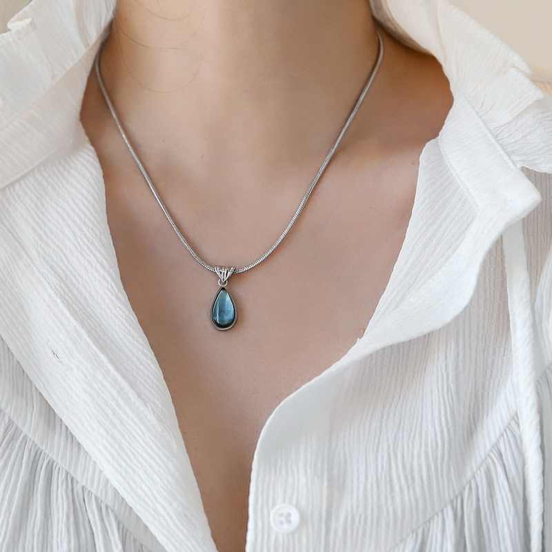 Green Blue Water Drop Pendant Vintage Olive Necklace For Women - Sophinity