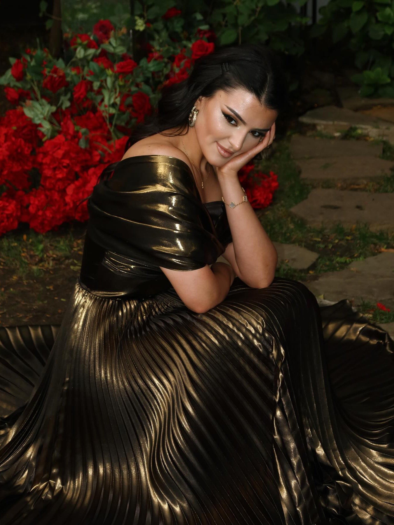 Sparkly Twist Pleated Maxi Dress - Sophinity