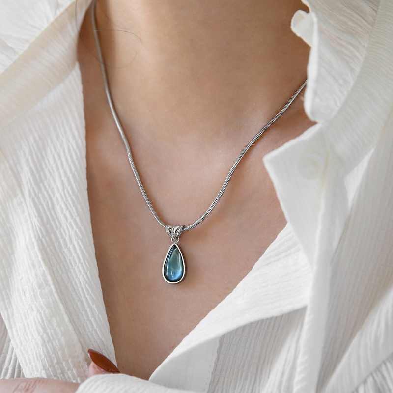 Green Blue Water Drop Pendant Vintage Olive Necklace For Women - Sophinity