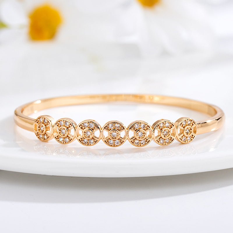 Exquisite Full Diamond Hollow Bracelet For Women - Sophinity