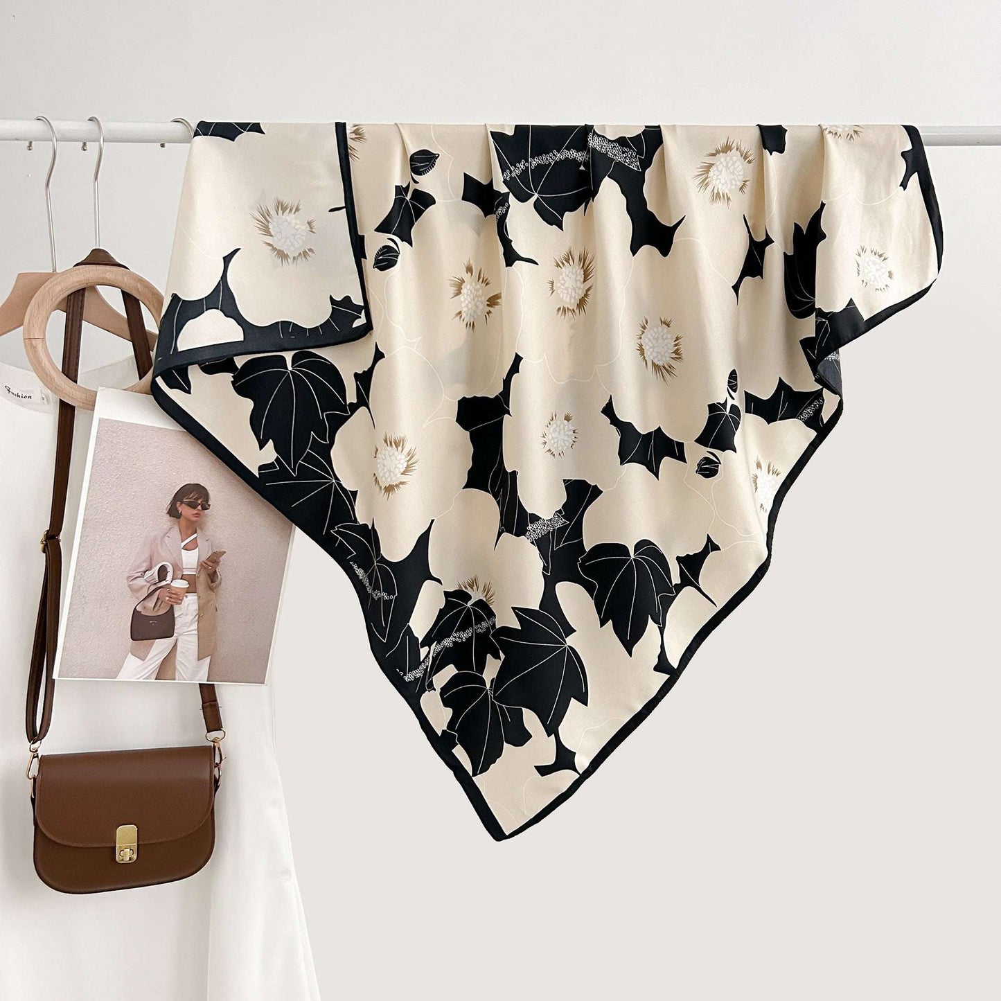 Design Floral Printed Square Scarf Women's Artistic Style Retro - Sophinity