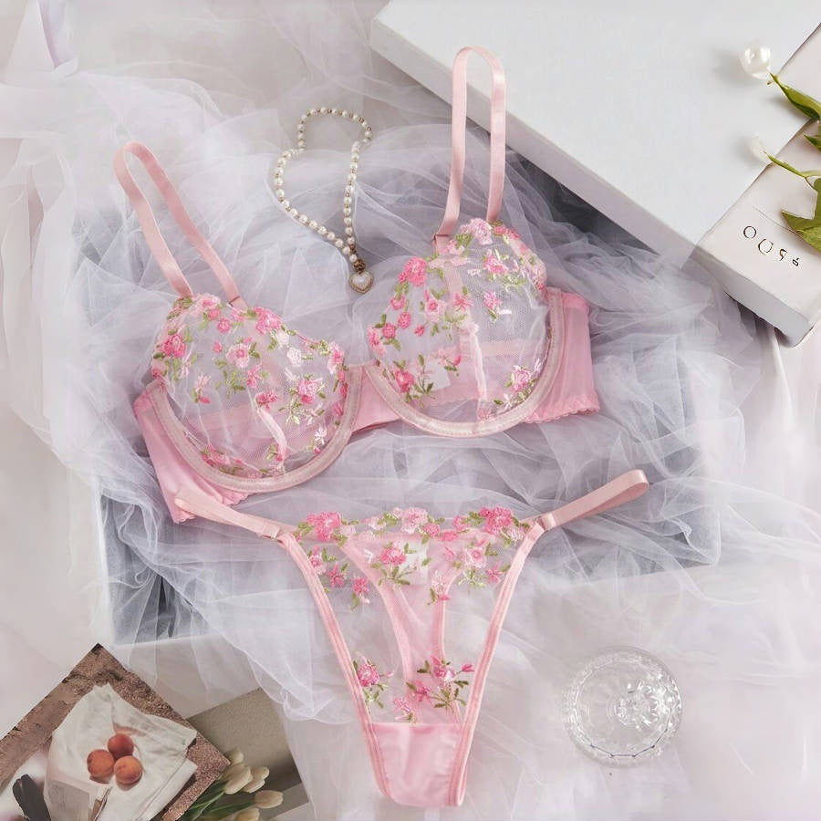 Small Floral Romantic Embroidery Mesh Stitching Pure Desire See-through Bra Set