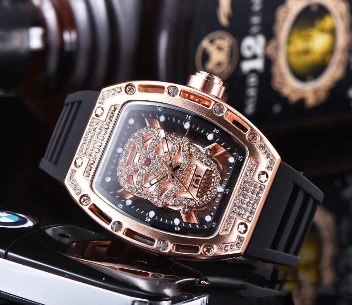 Fashion Tonneau - shaped Hollow Men's Silicone Quartz Watch - Sophinity