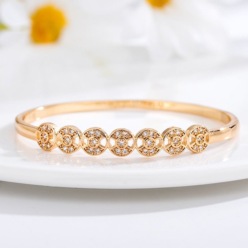 Exquisite Full Diamond Hollow Bracelet For Women - Sophinity