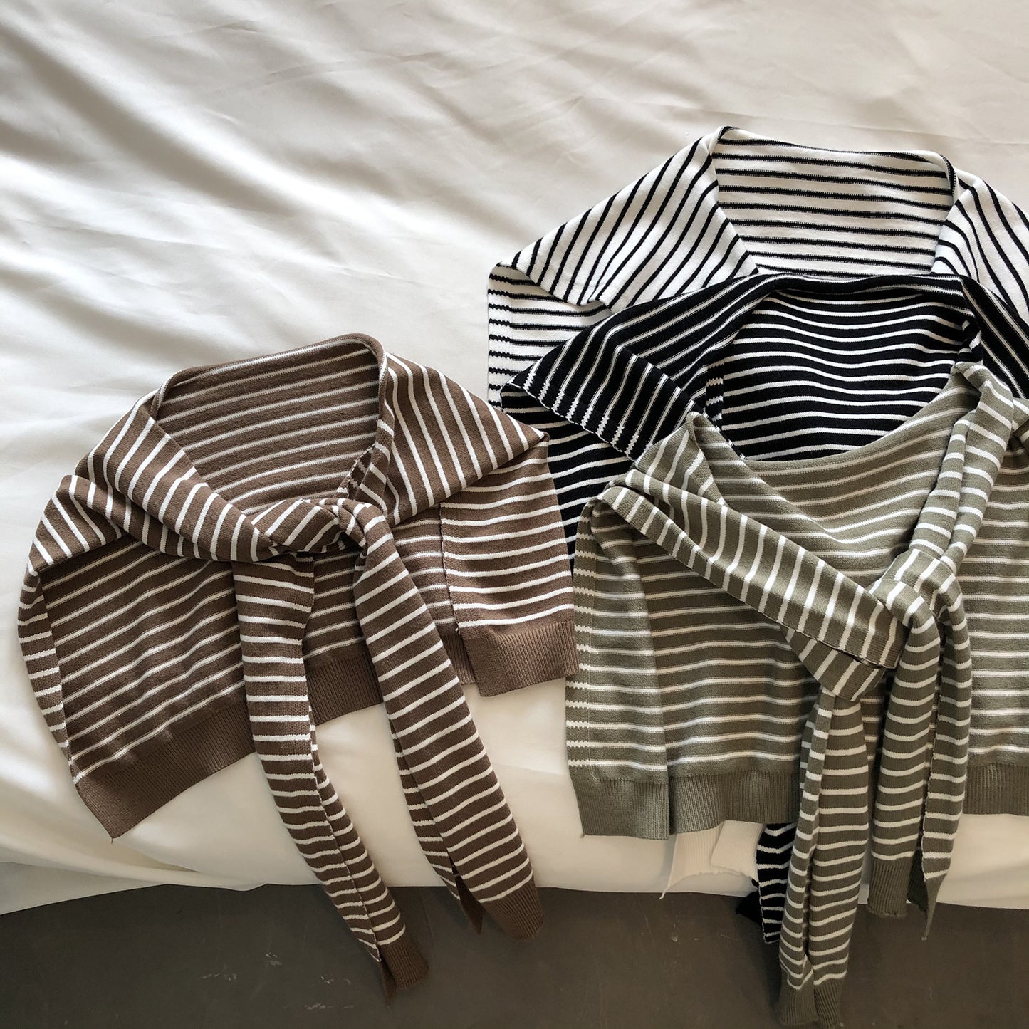 Over - the - shoulder Striped Warm Knotted Scarf - Sophinity