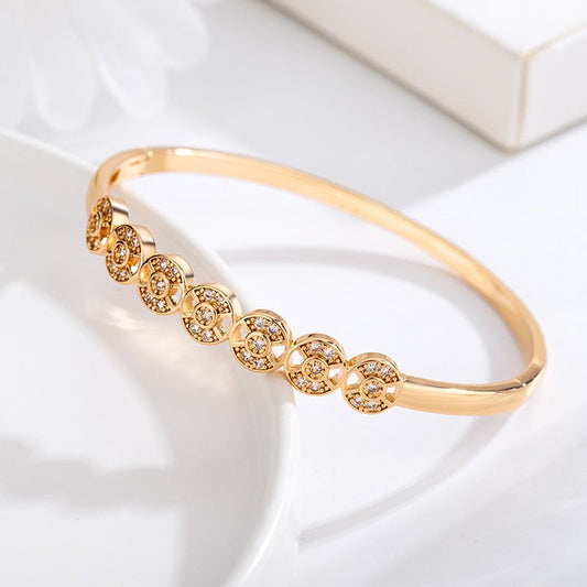 Exquisite Full Diamond Hollow Bracelet For Women - Sophinity