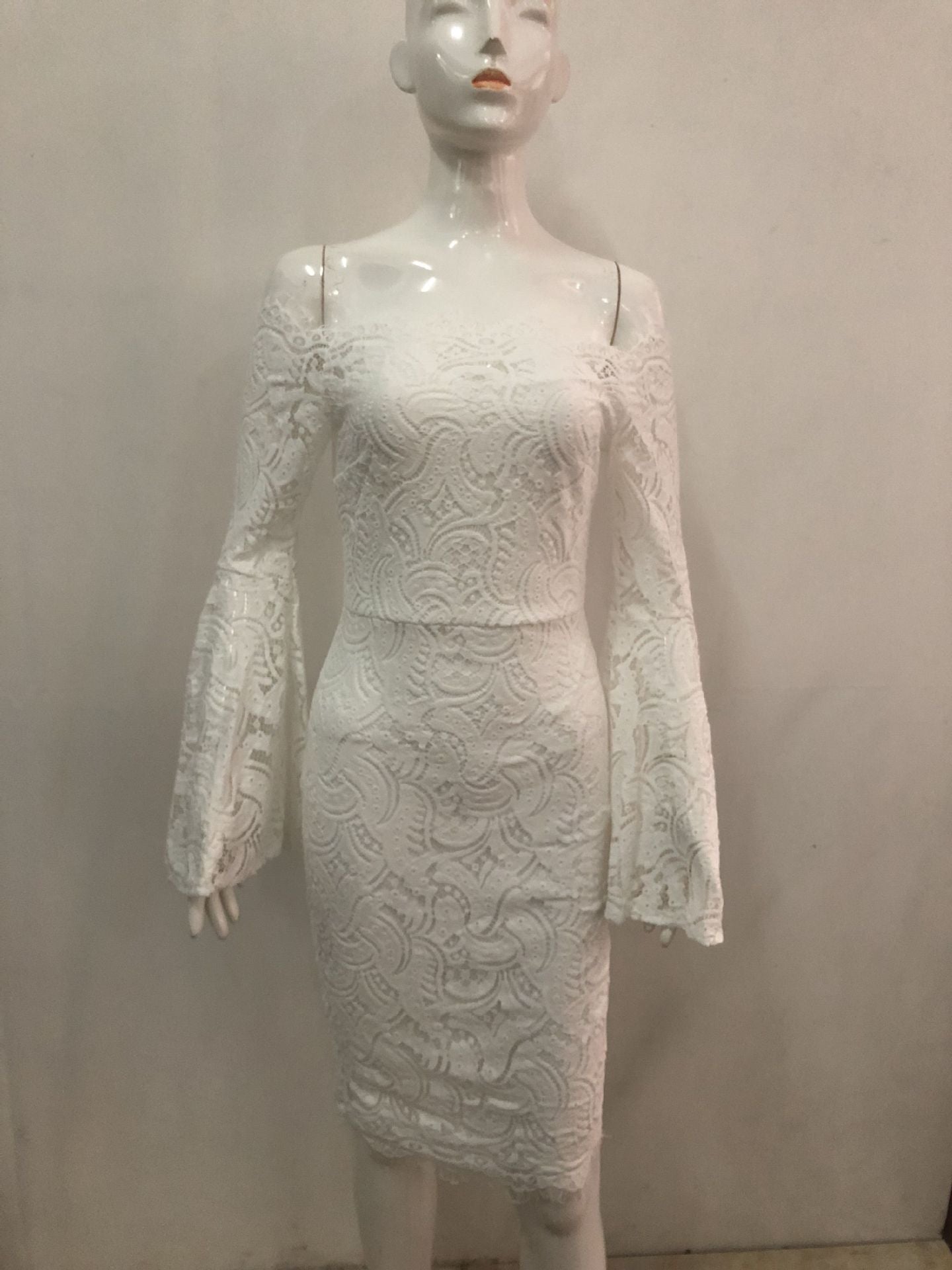 Trumpet white lace dress - Sophinity