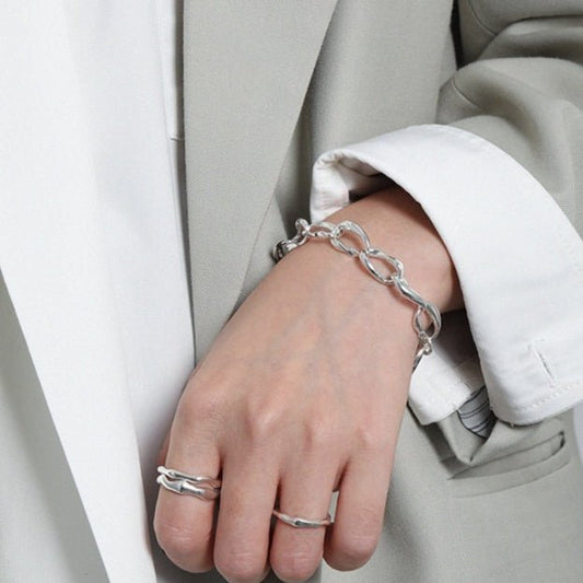 Minimalist All - match Cold OT Buckle Chain Bracelet For Women - Sophinity
