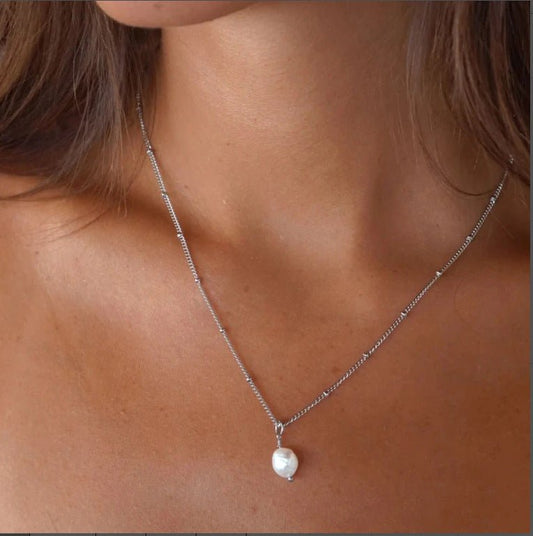Pearl Pendant Necklace For Women Light Luxury Temperament - Sophinity