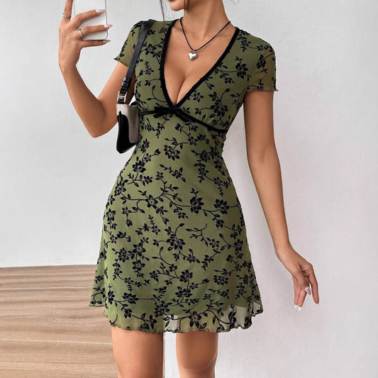 European And American Ladies Sexy Floral Embroidered V-neck Color Contrast Edge A- Line Skirt - Sophinity