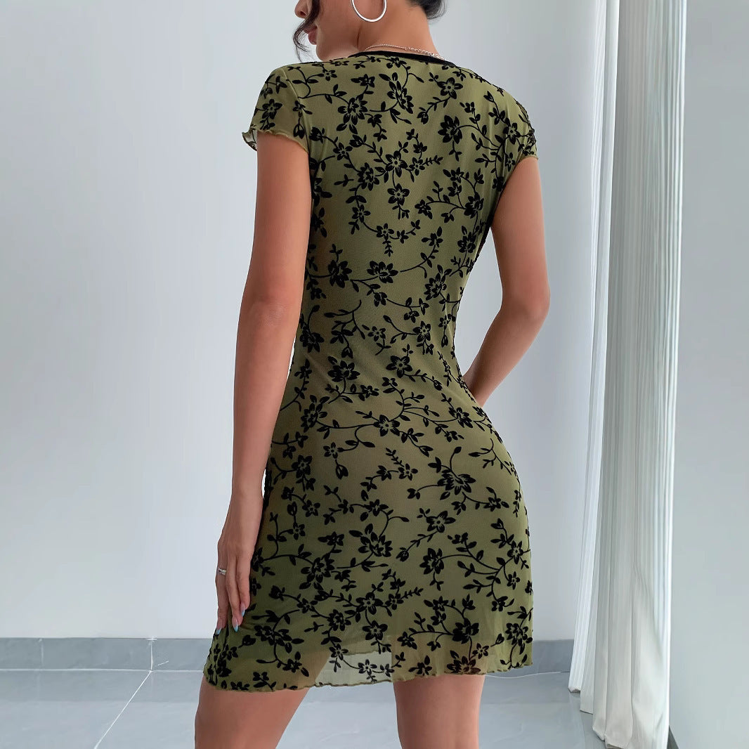 European And American Ladies Sexy Floral Embroidered V-neck Color Contrast Edge A- Line Skirt - Sophinity