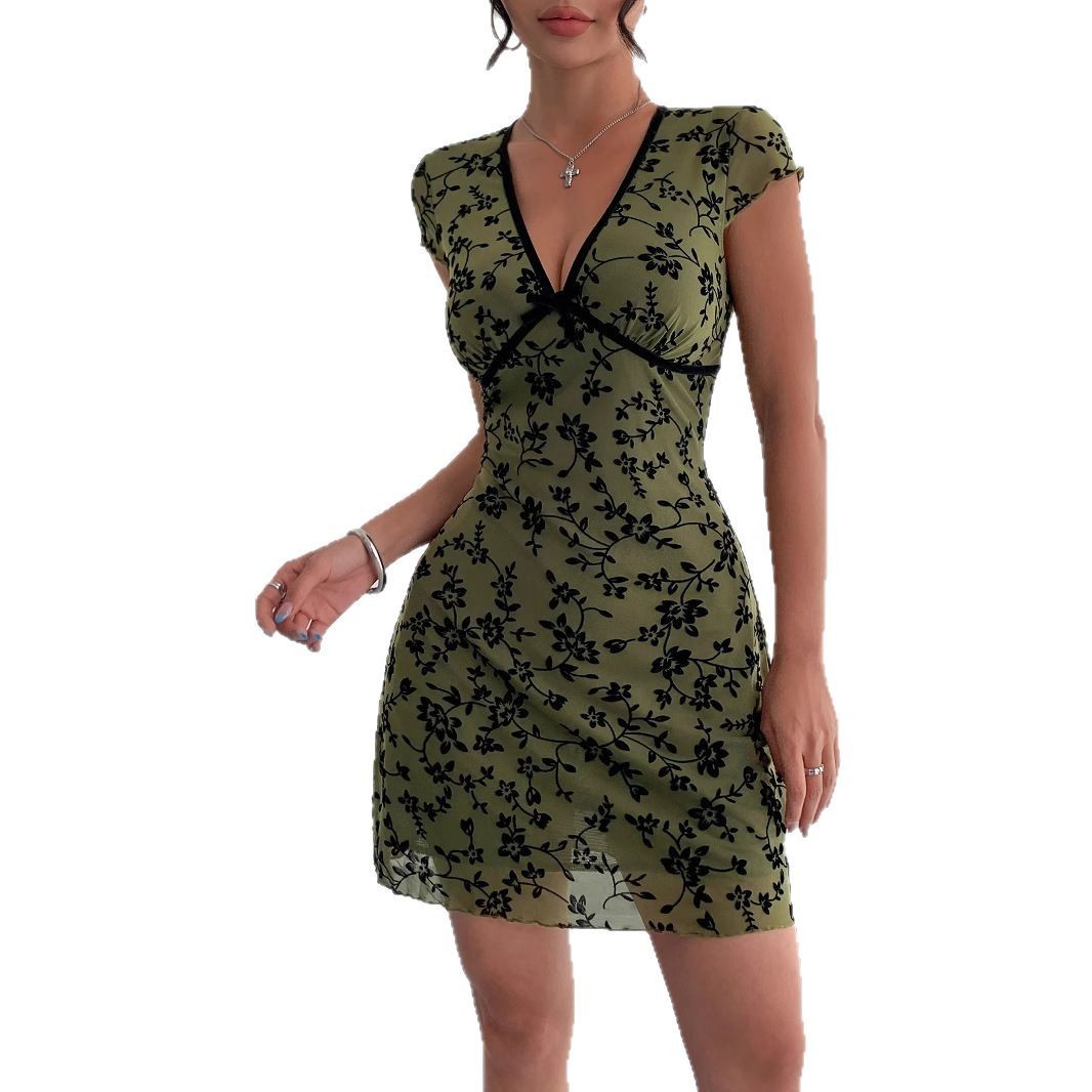 European And American Ladies Sexy Floral Embroidered V-neck Color Contrast Edge A- Line Skirt - Sophinity
