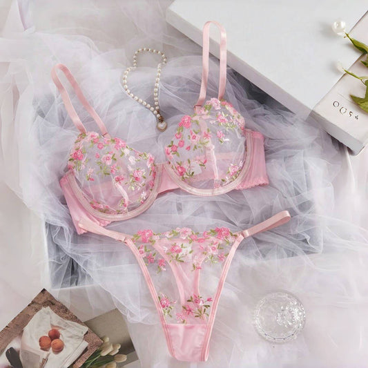 Small Floral Romantic Embroidery Mesh Stitching Pure Desire See-through Bra Set