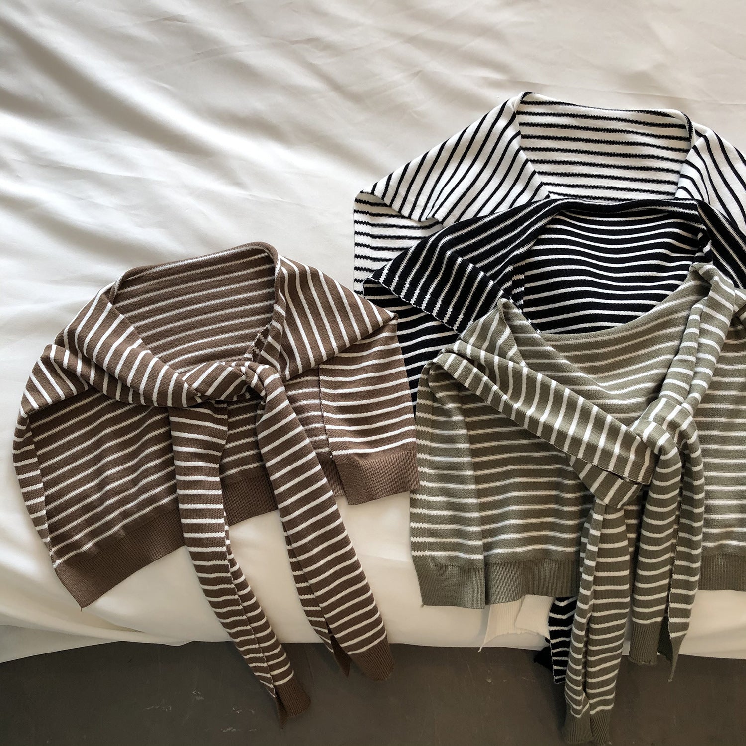 Over - the - shoulder Striped Warm Knotted Scarf - Sophinity